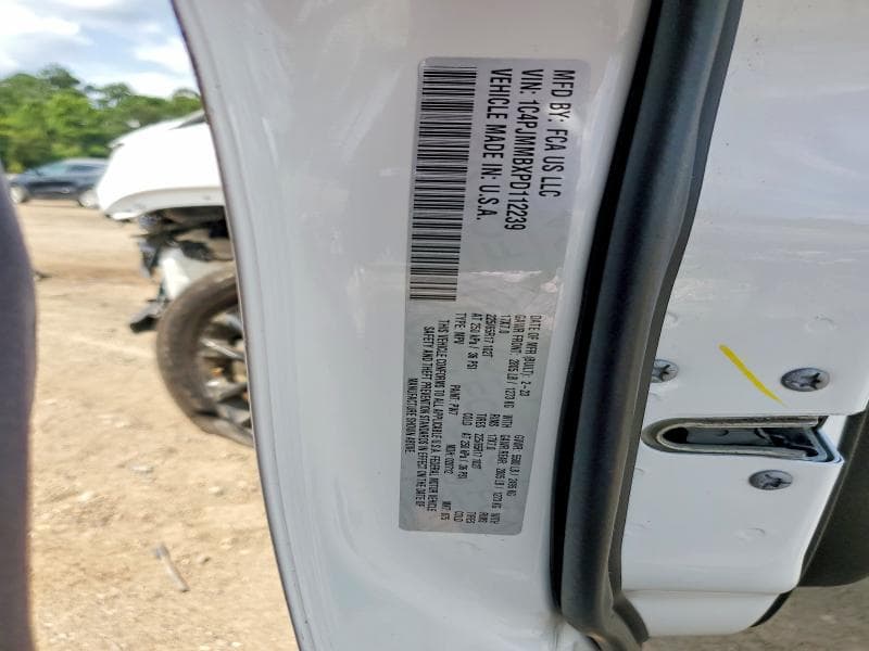 2023 JEEP CHEROKEE ALTITUDE LUX 12