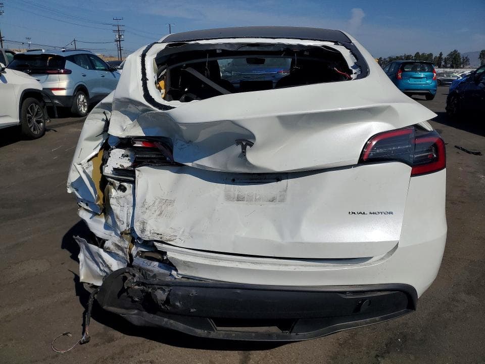 2023 TESLA MODEL Y 6