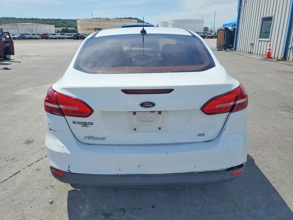 2017 FORD FOCUS SE 6