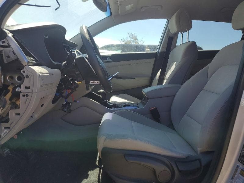 2017 HYUNDAI TUCSON SE 7