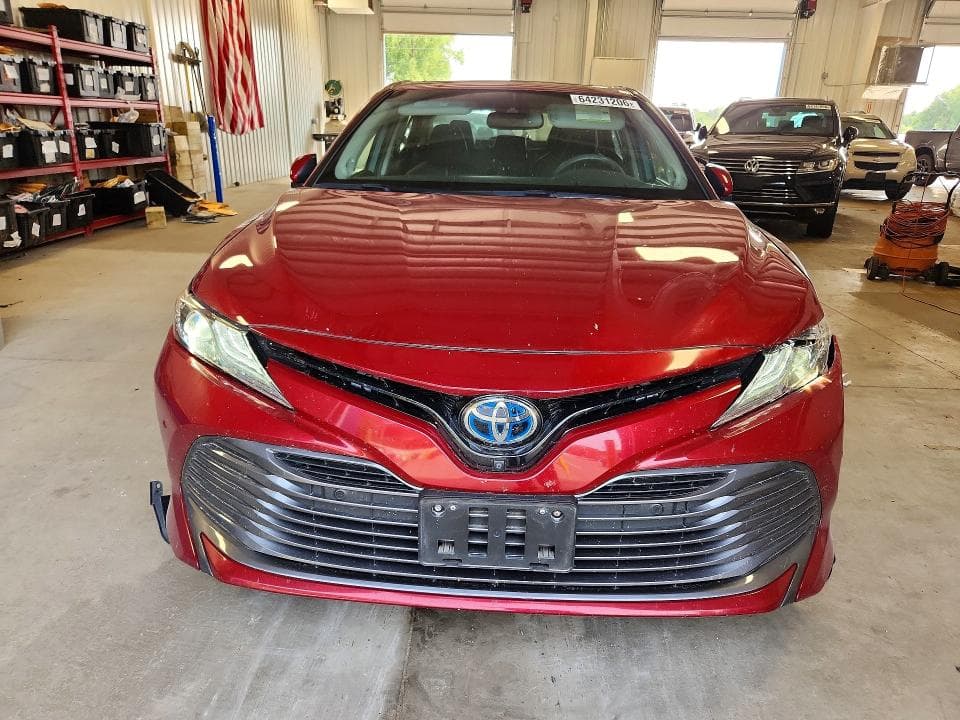 2018 TOYOTA CAMRY HYBRID XLE 5