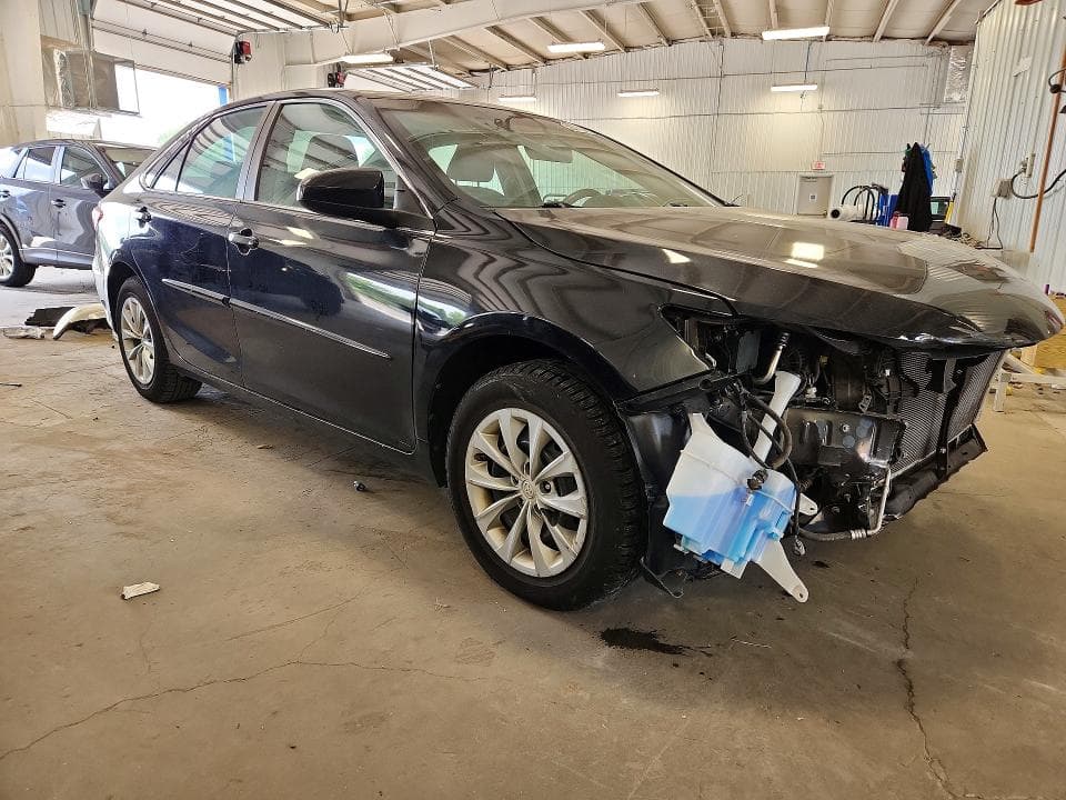 2017 TOYOTA CAMRY LE 4