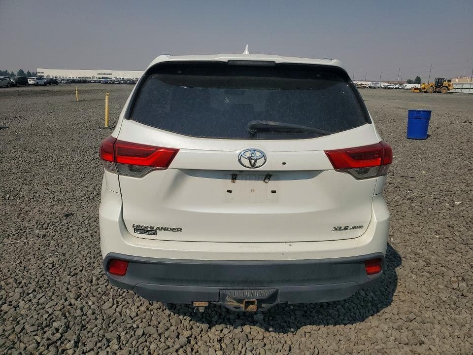 2019 TOYOTA HIGHLANDER XLE 6