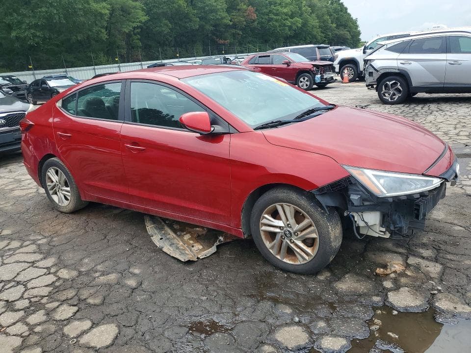 2019 HYUNDAI ELANTRA SEL 4