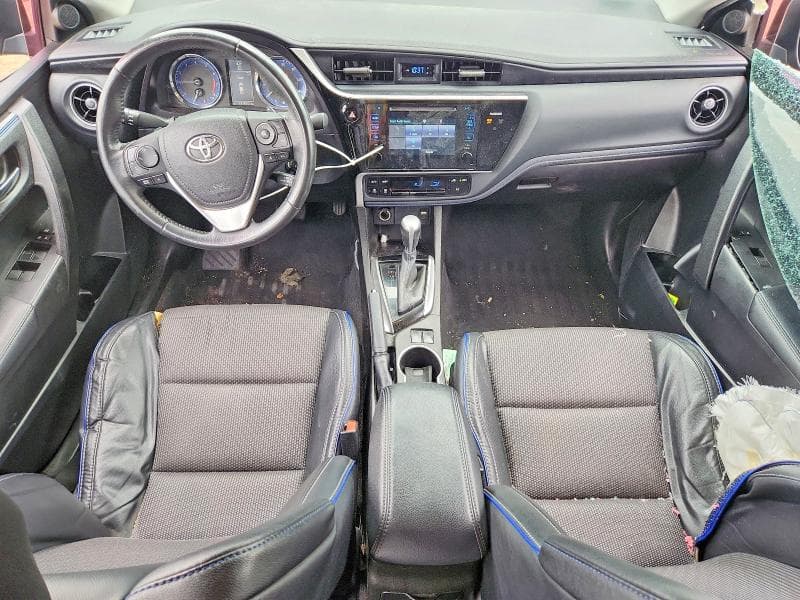 2017 TOYOTA COROLLA SE 8