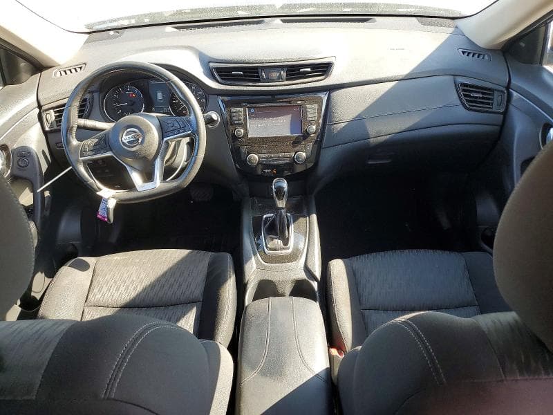 2017 NISSAN ROGUE SV 8