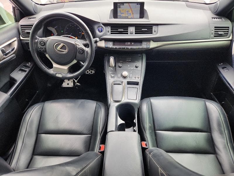 2017 LEXUS CT 200 8