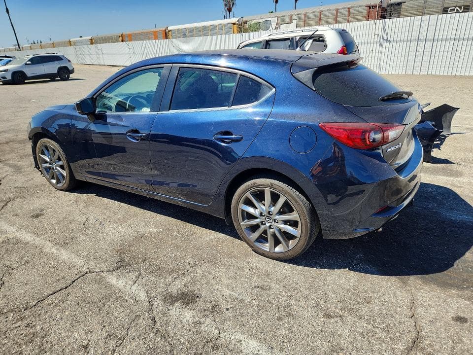 2018 MAZDA 3 TOURING 2