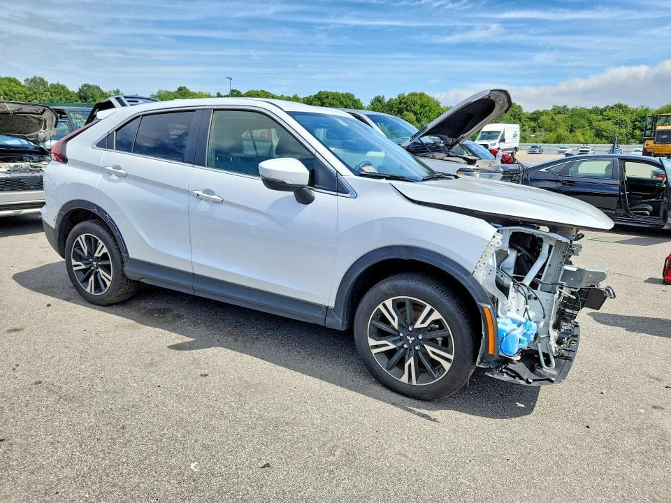 2025 MITSUBISHI ECLIPSE CROSS SE 4