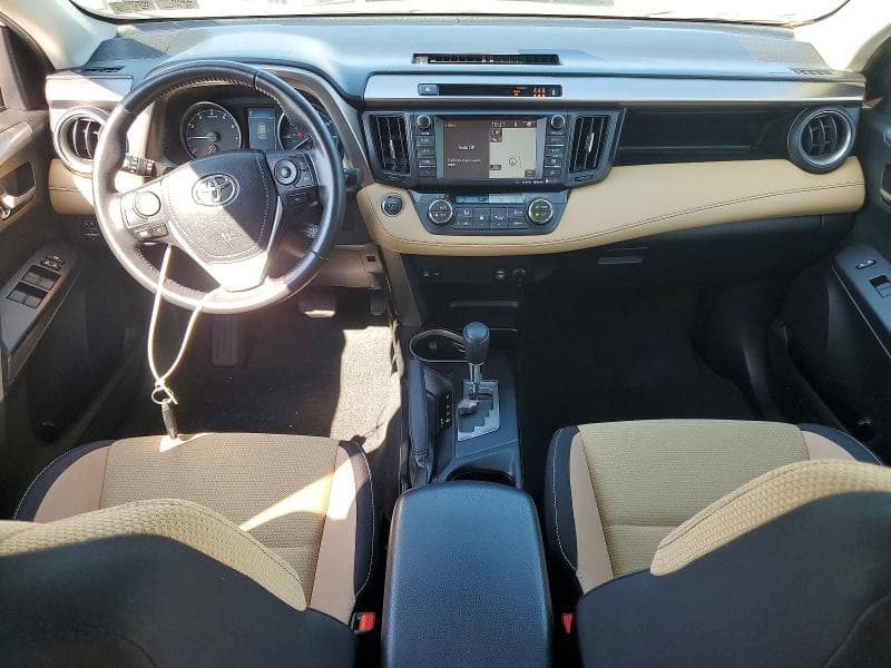 2017 TOYOTA RAV4 XLE 8
