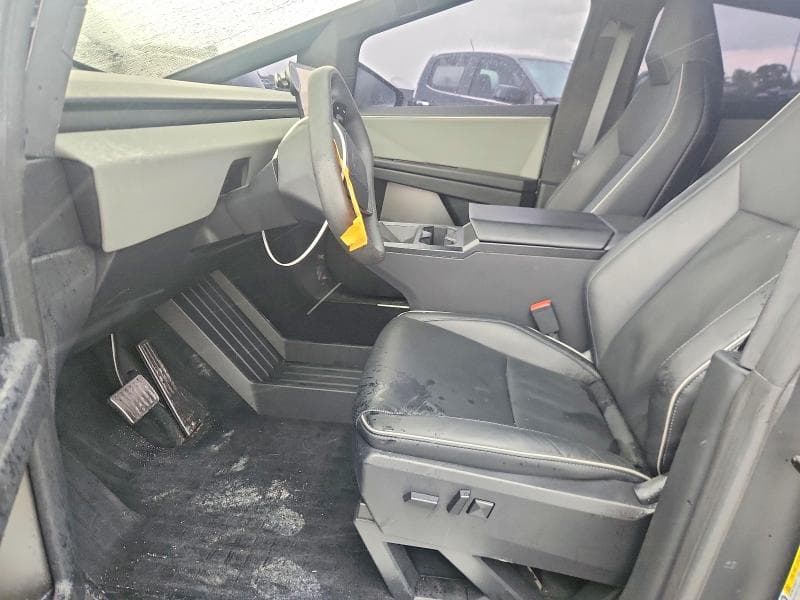 2024 TESLA CYBERTRUCK 7