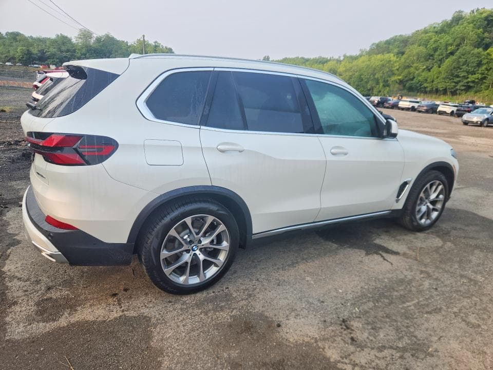 2026 BMW X5 XDRIVE50E 3