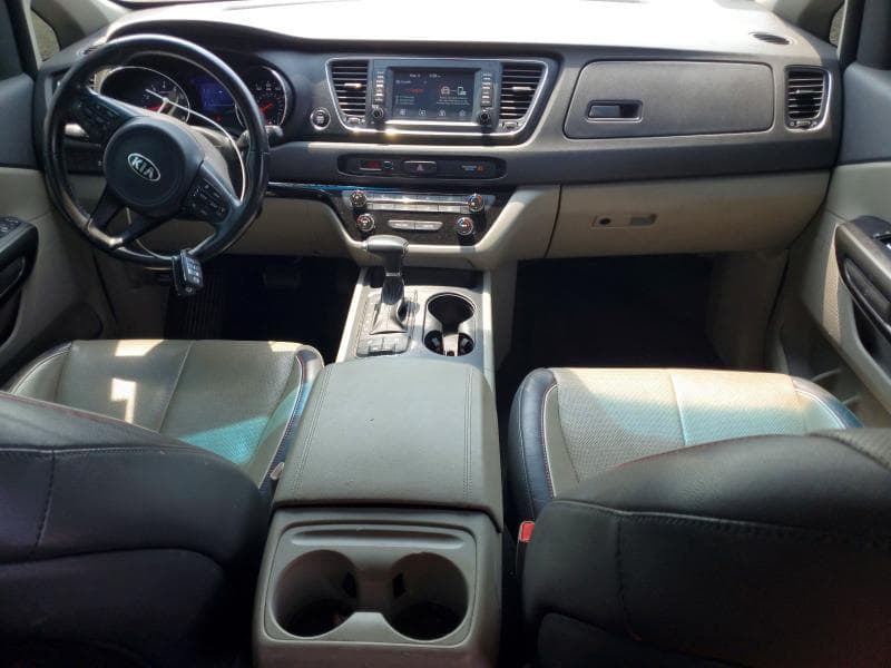 2018 KIA SEDONA LX 8