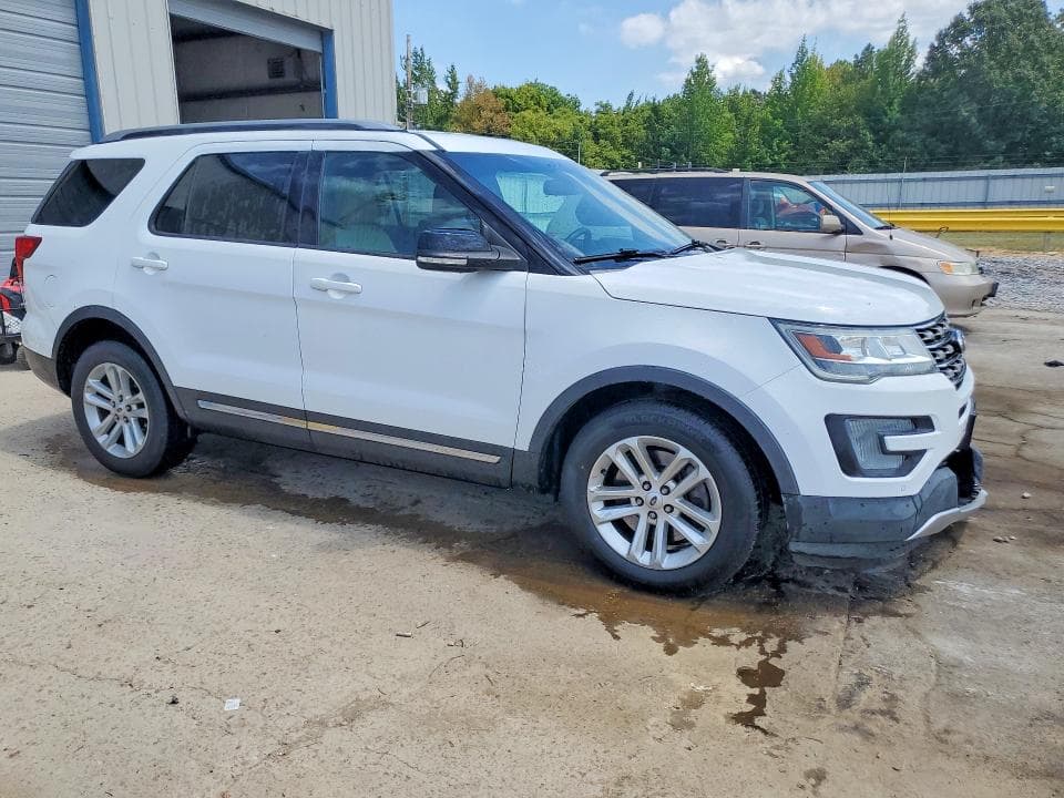 2017 FORD EXPLORER XLT 4