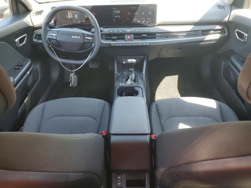 2025 KIA K4 LXS 8