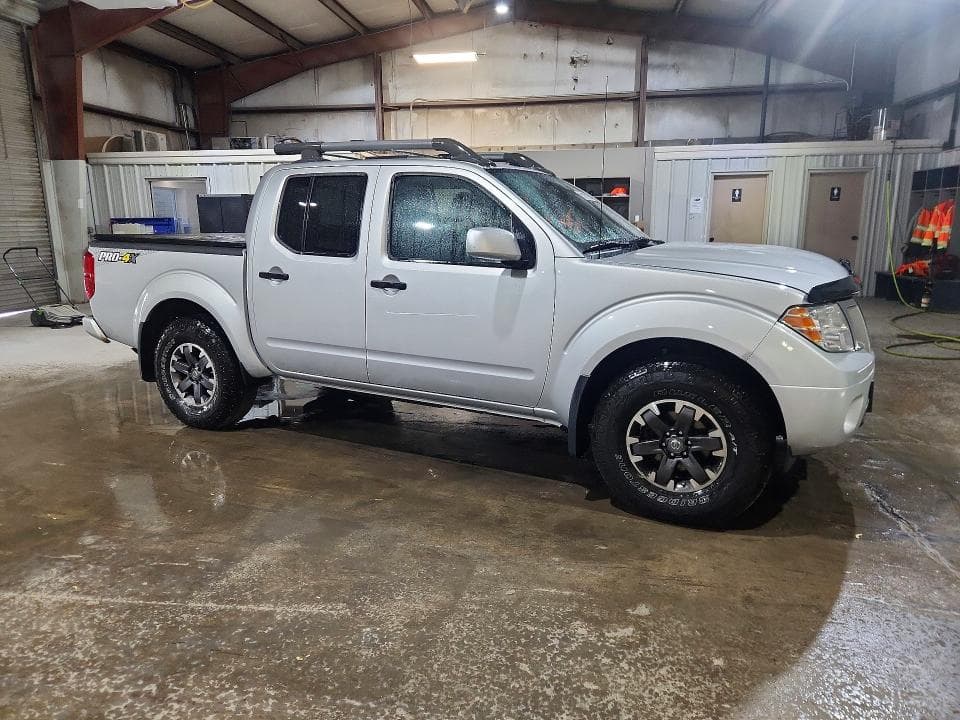2019 NISSAN FRONTIER S 4