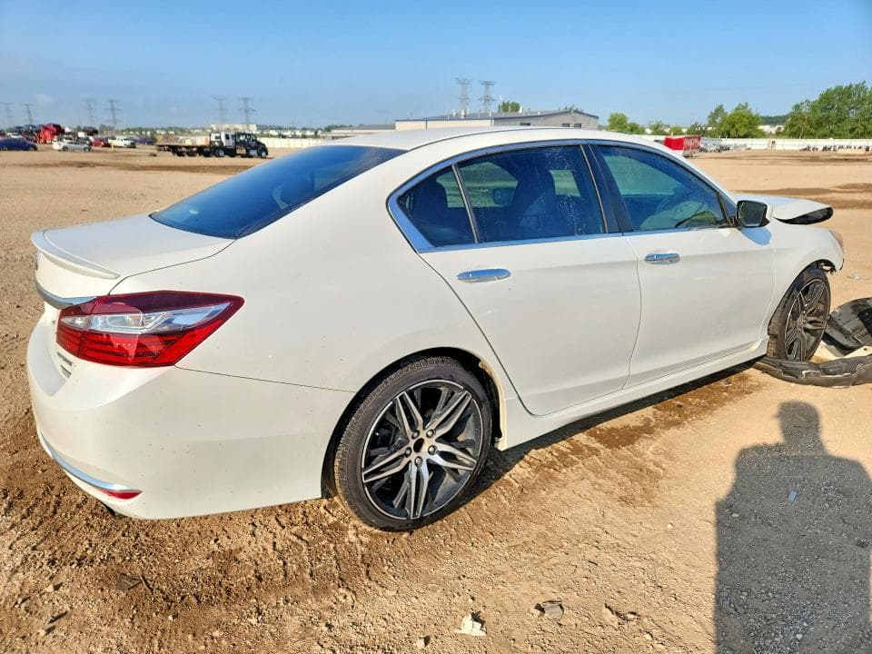 2017 HONDA ACCORD SPORT 3