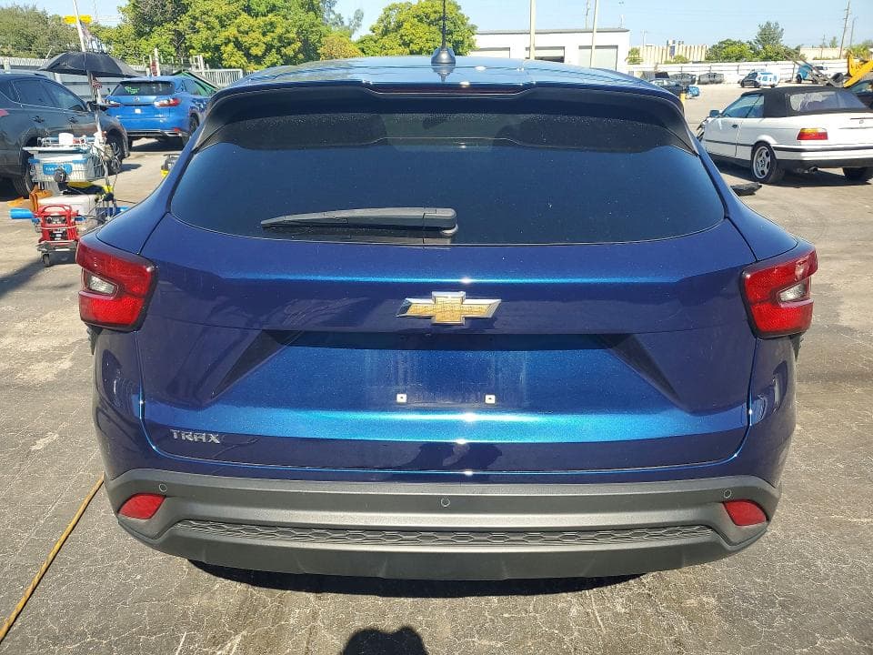 2024 CHEVROLET TRAX LS 6