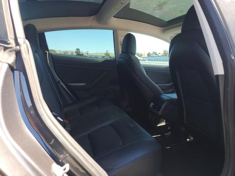 2018 TESLA MODEL 3 10