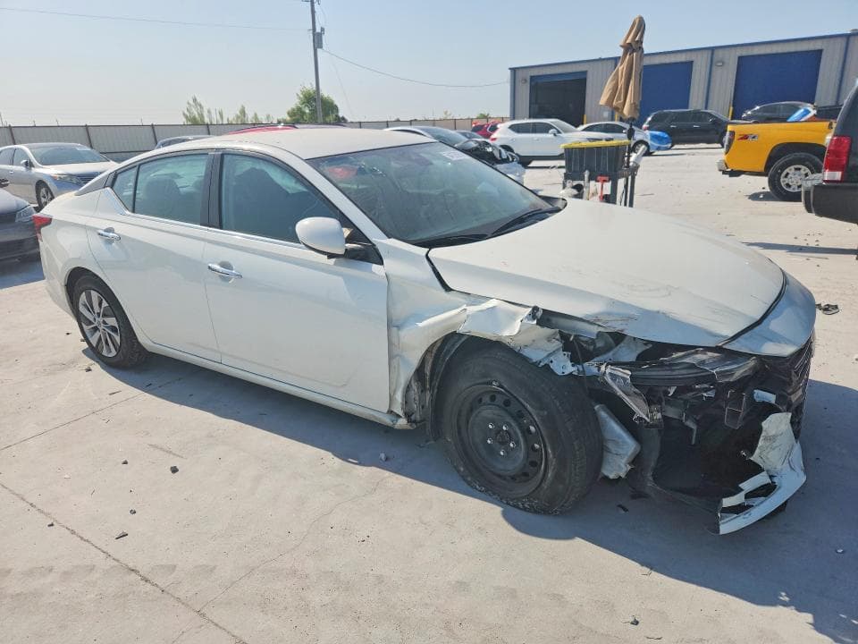 2023 NISSAN ALTIMA S 4