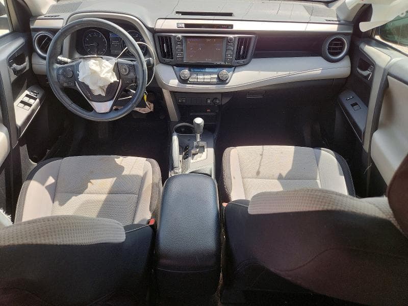 2017 TOYOTA RAV4 XLE 8