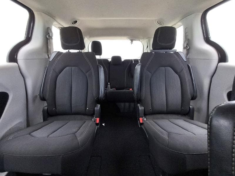 2020 CHRYSLER VOYAGER LX 10