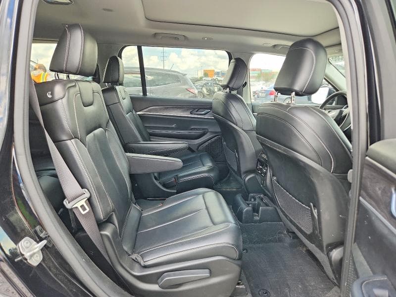 2023 JEEP GRAND CHEROKEE L LIMITED 11