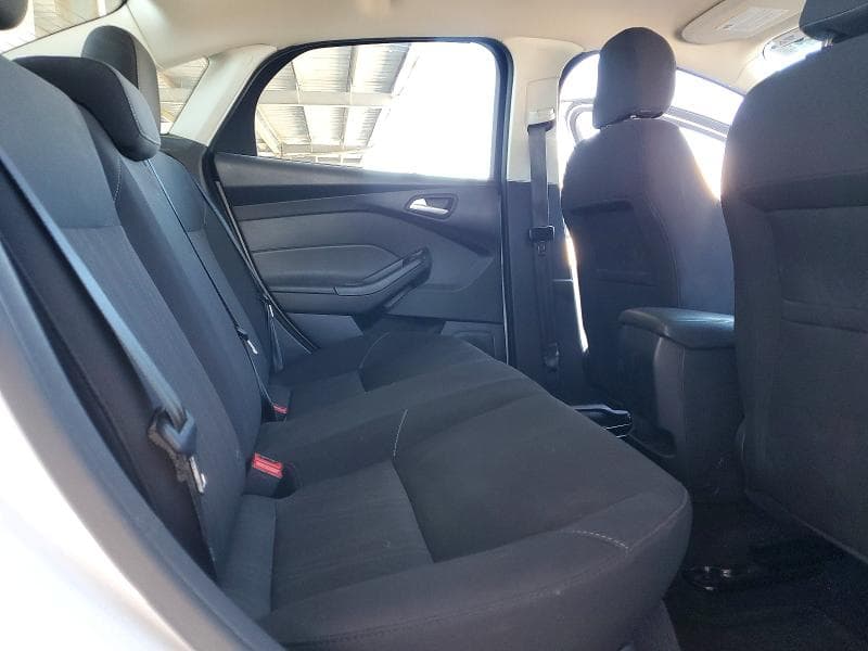 2017 FORD FOCUS SE 10