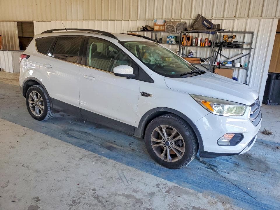 2018 FORD ESCAPE SE 4