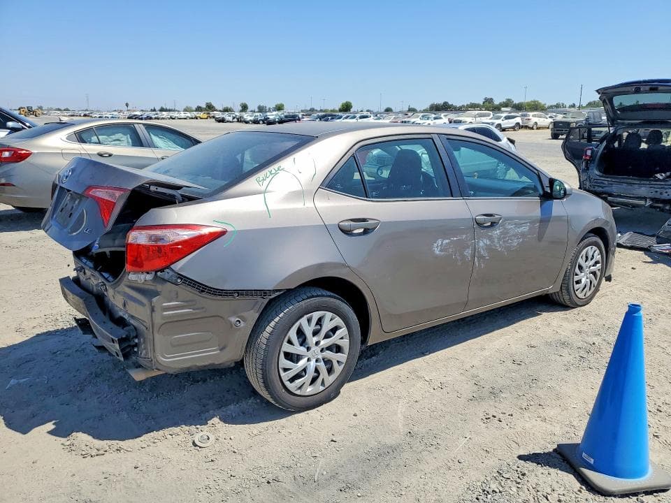 2017 TOYOTA COROLLA LE 3