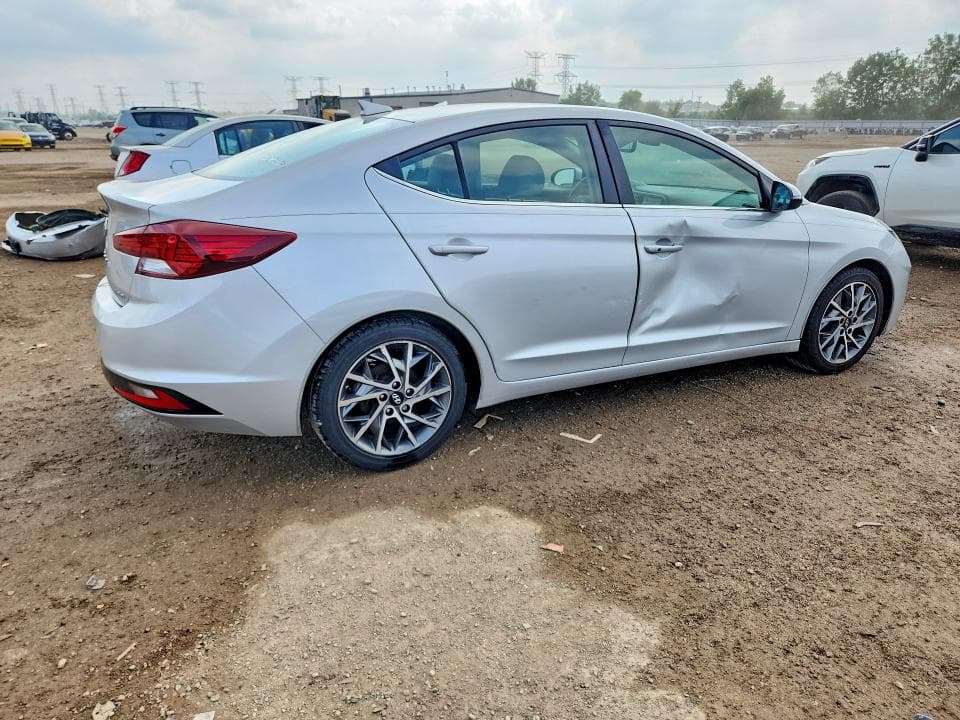 2019 HYUNDAI ELANTRA LIMITED 3