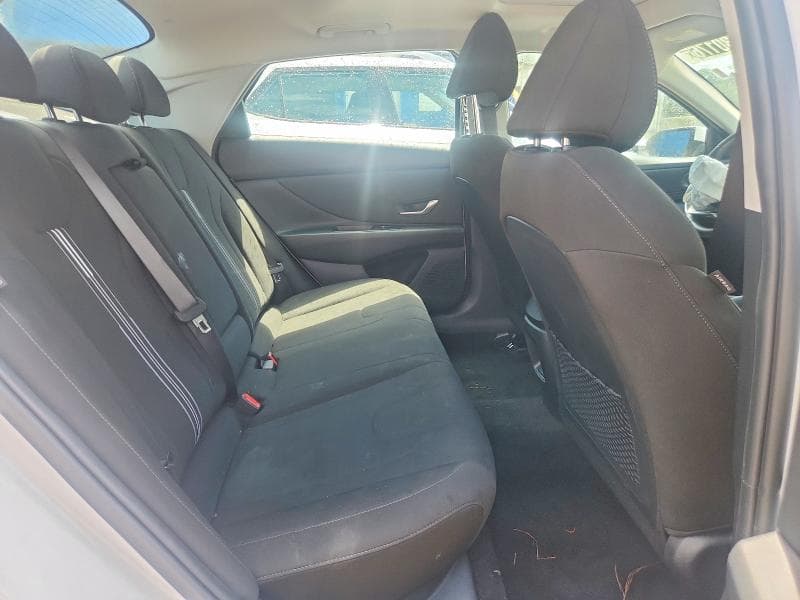 2025 HYUNDAI ELANTRA SEL 10