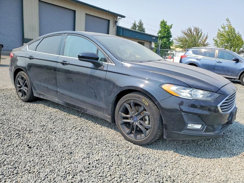 2020 FORD FUSION SE 4