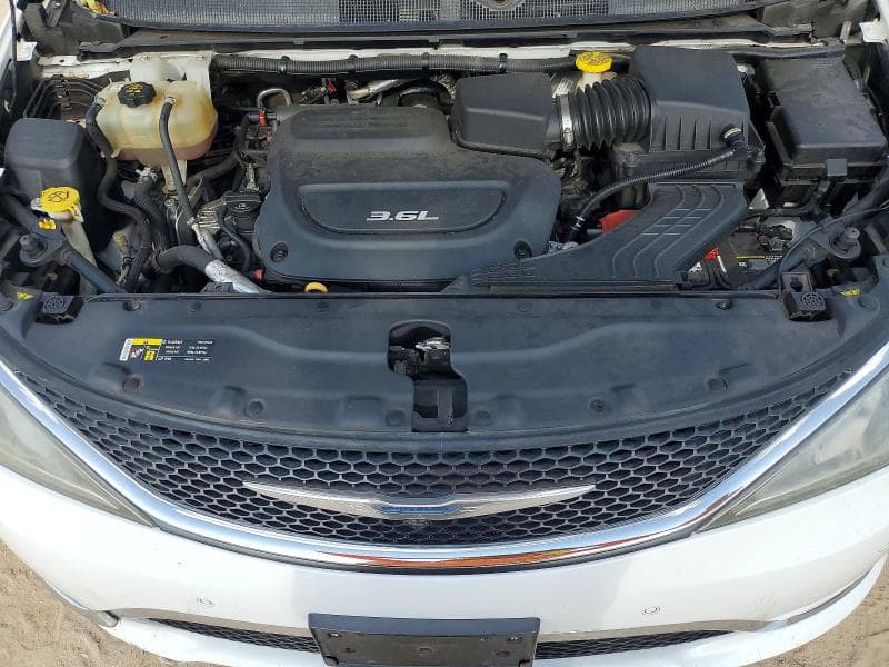 2017 CHRYSLER PACIFICA LIMITED 12