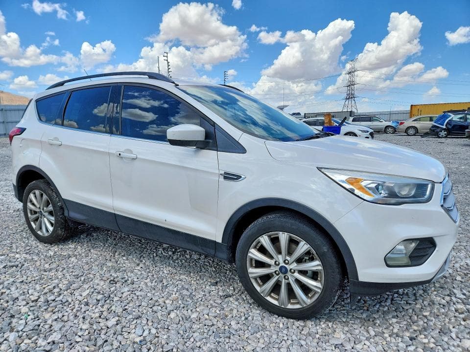 2019 FORD ESCAPE SEL 4