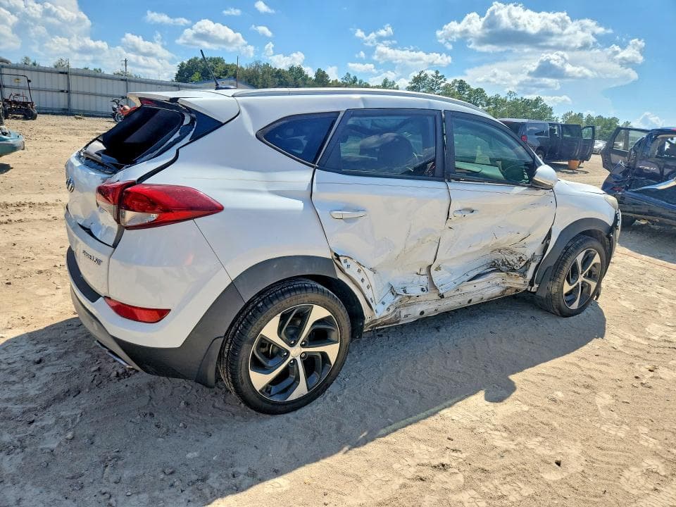 2017 HYUNDAI TUCSON SPORT 3