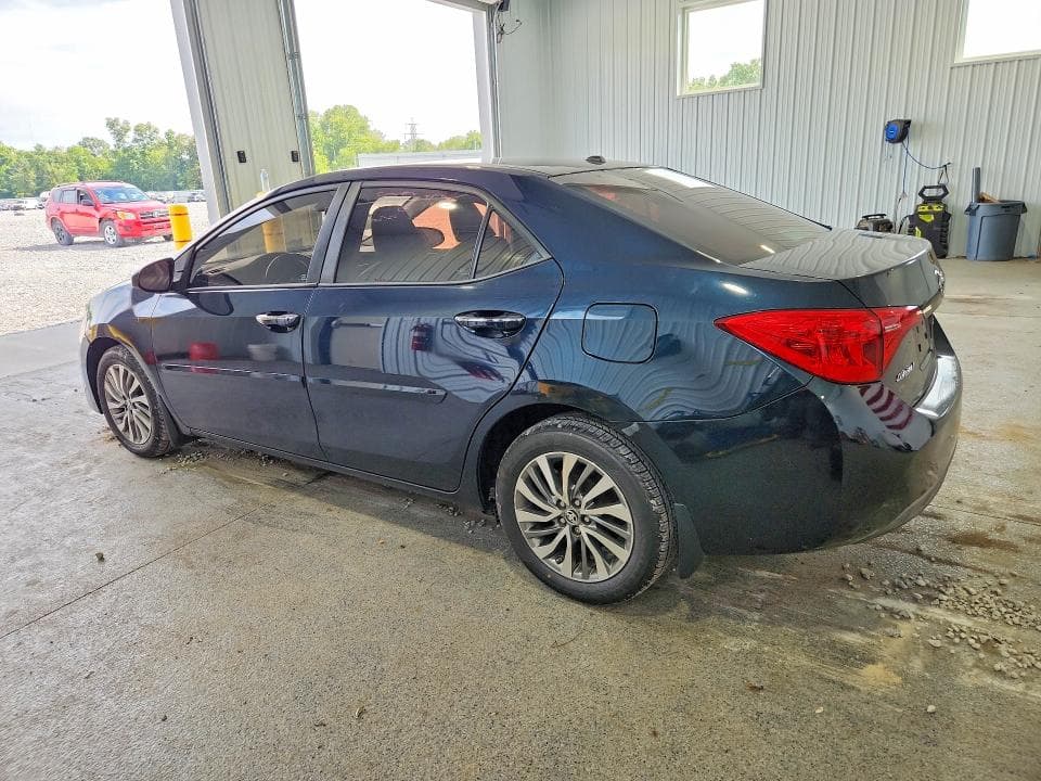 2018 TOYOTA COROLLA XLE 2