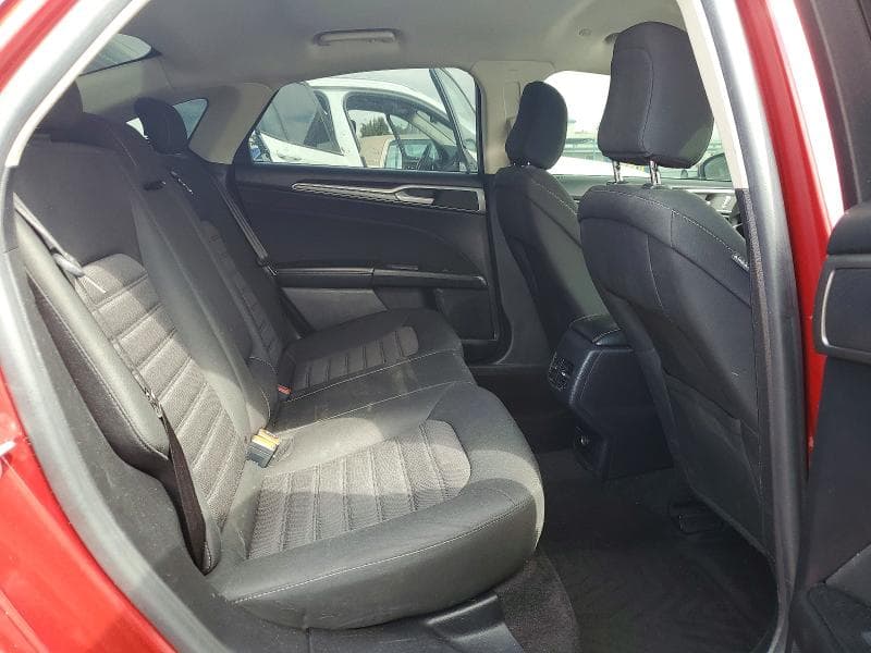 2020 FORD FUSION SE 10