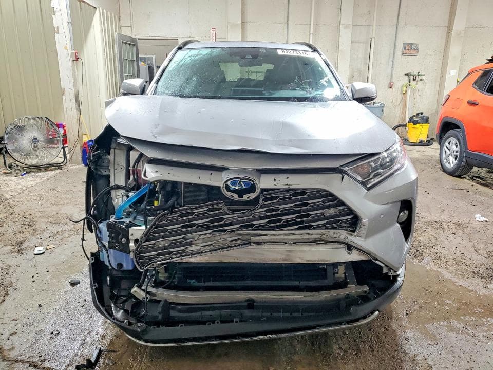 2019 TOYOTA RAV4 LIMITED 5