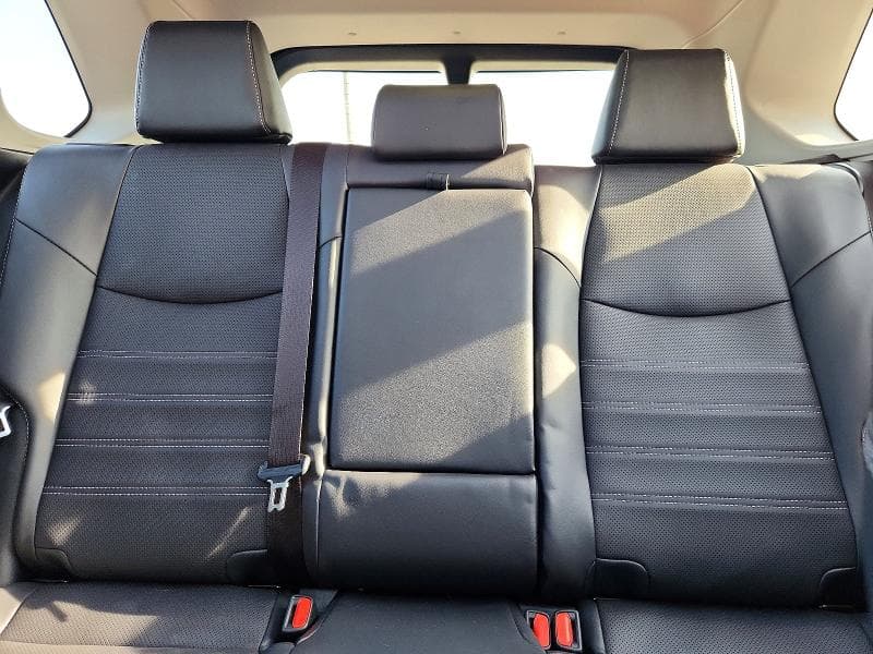 2025 TOYOTA RAV4 LIMITED 10