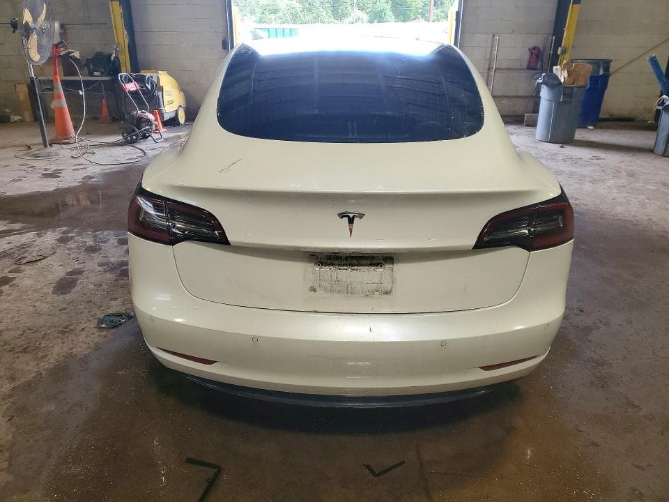 2020 TESLA MODEL 3 6