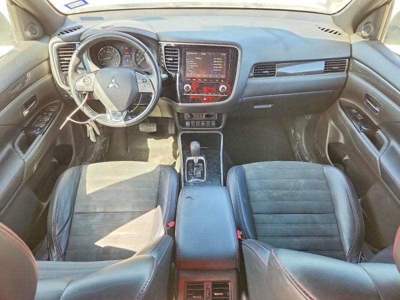 2020 MITSUBISHI OUTLANDER SE 8
