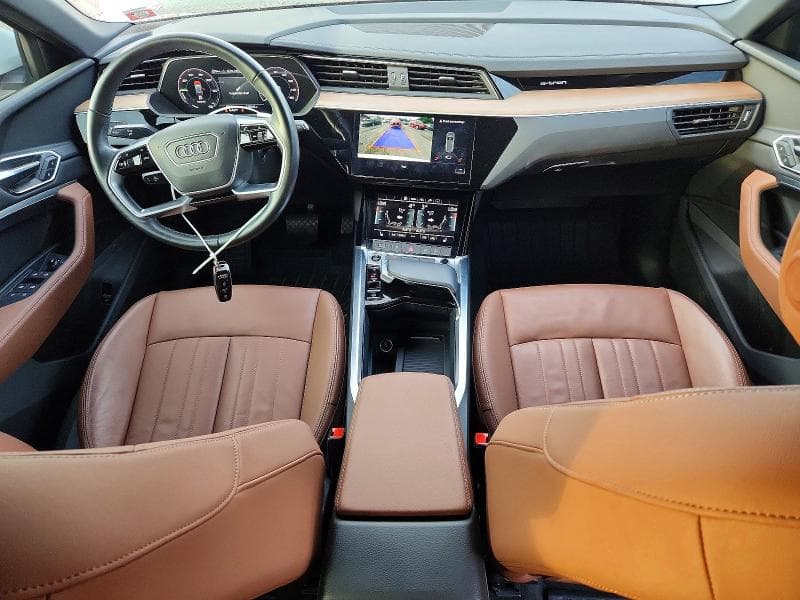 2024 AUDI Q8 E-TRON PREMIUM 8