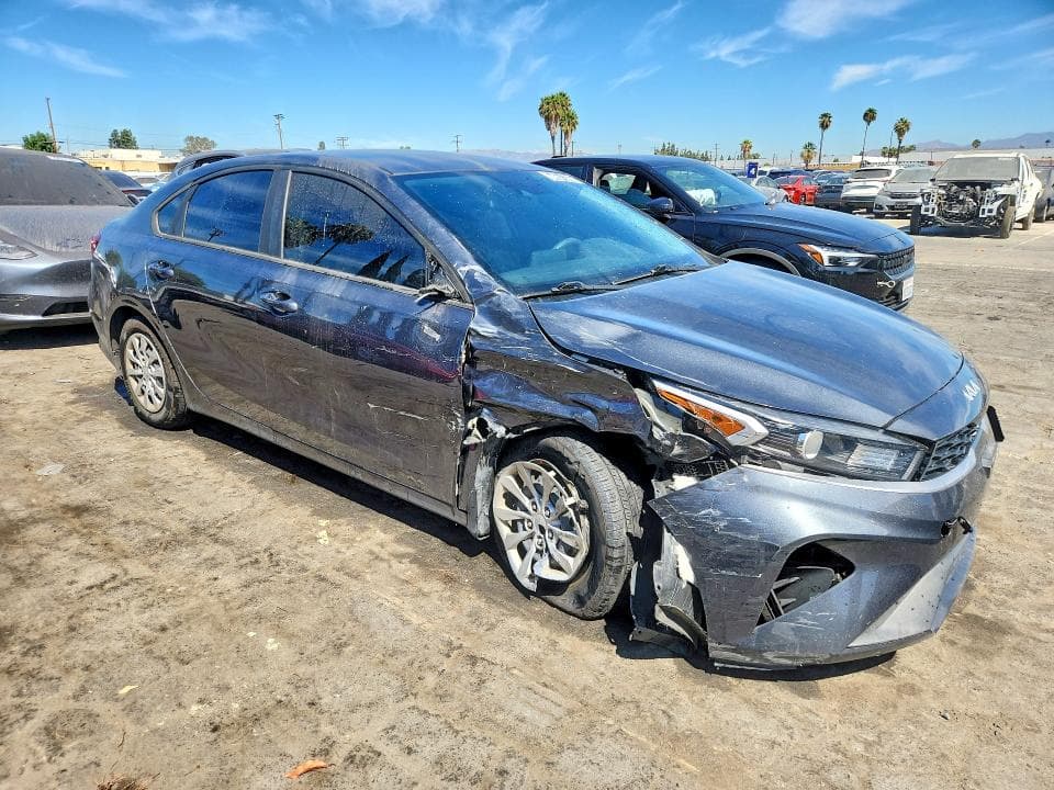 2023 KIA FORTE LX 4