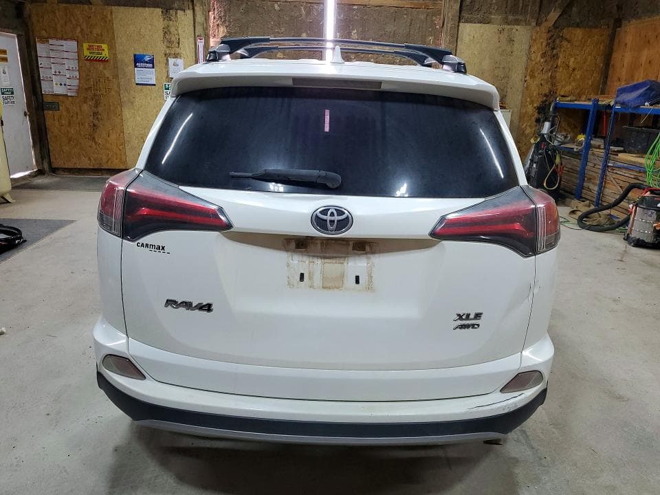 2018 TOYOTA RAV4 XLE 6
