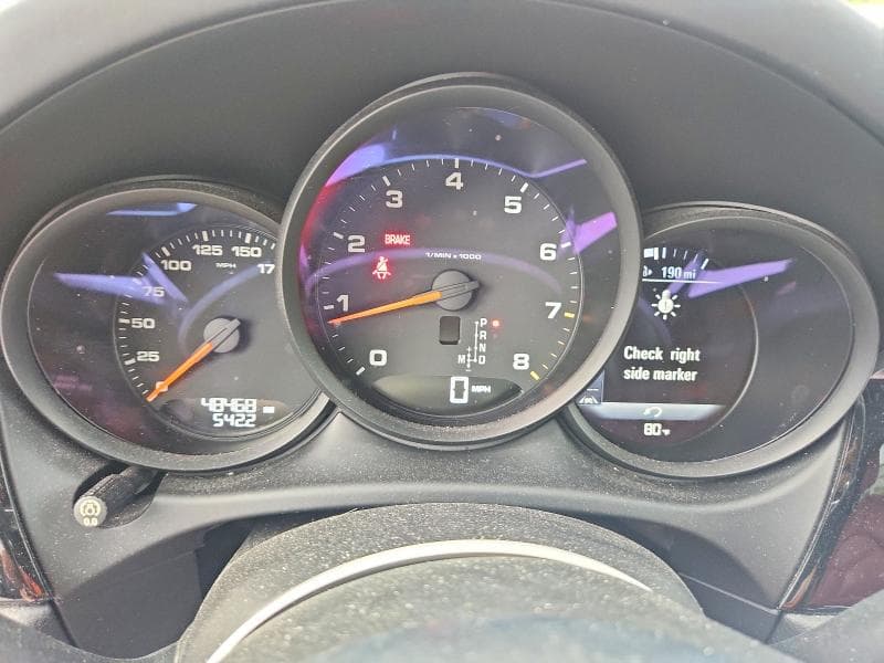 2018 PORSCHE MACAN 9