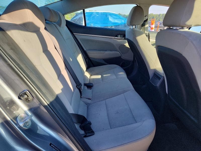 2018 HYUNDAI ELANTRA SEL 10