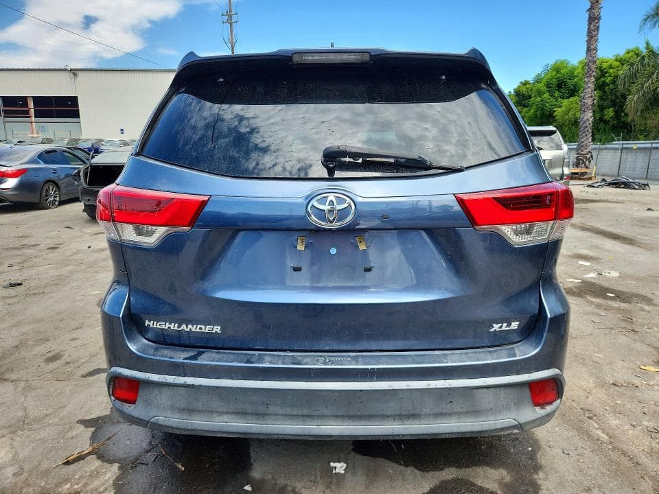2017 TOYOTA HIGHLANDER XLE 6