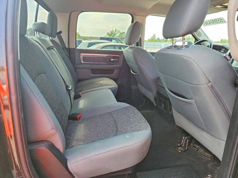 2017 RAM 1500 SLT 10