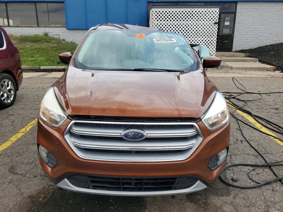 2017 FORD ESCAPE SE 5